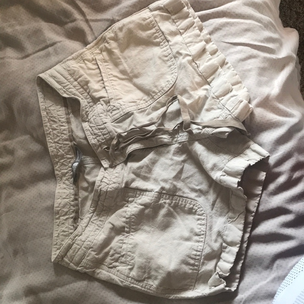 Tan linen North Face shorts